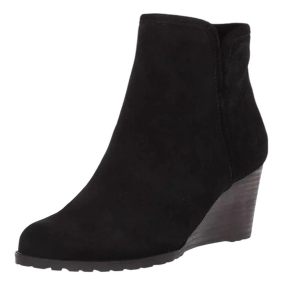 Rockport HOLLIS VCUT BOOTIE Black Size 7 Style CH6439 EUC - Picture 1 of 13